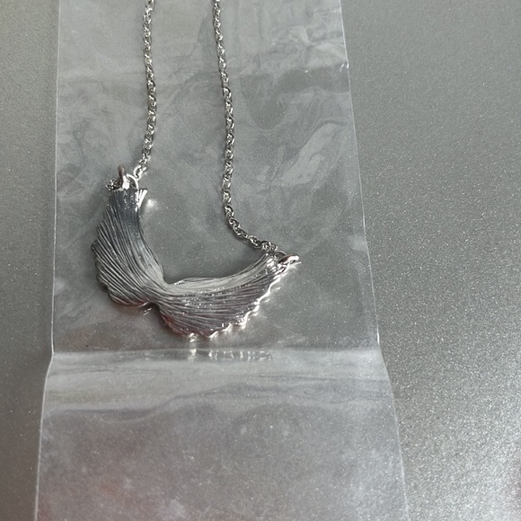 Bling Angel Wing Silver Plated Necklace - Picture 5 of 5